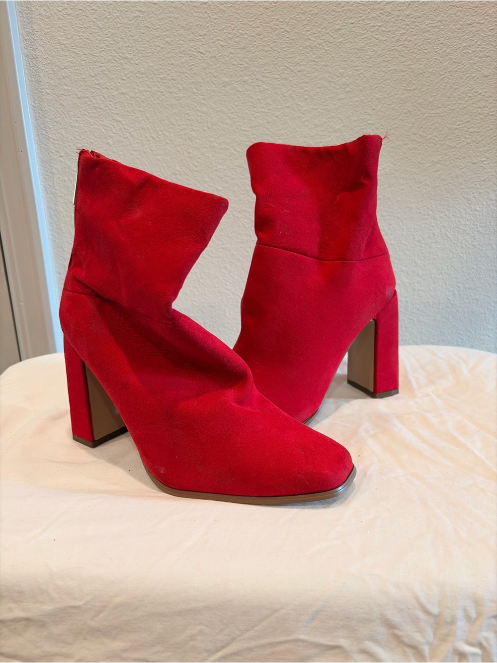 Shoe Dazzle Red Suede High Block Heel Ankle Boots